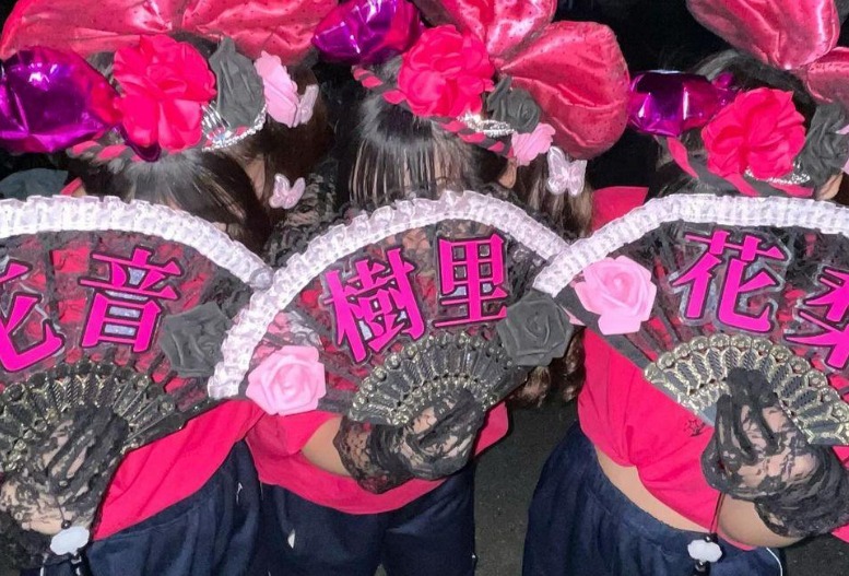 扇子で可愛くTシャツコラボ