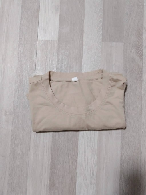 さらに半分に折りたたみます。