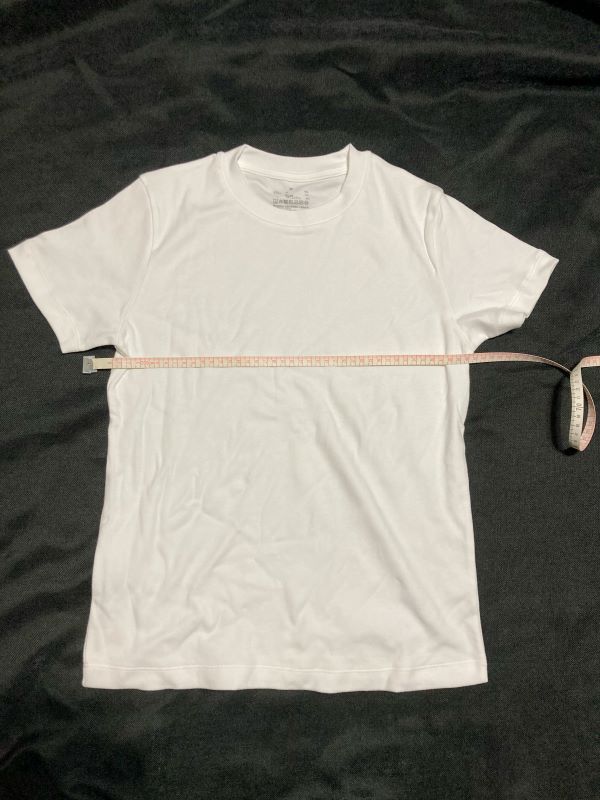 Tシャツの身幅を測定