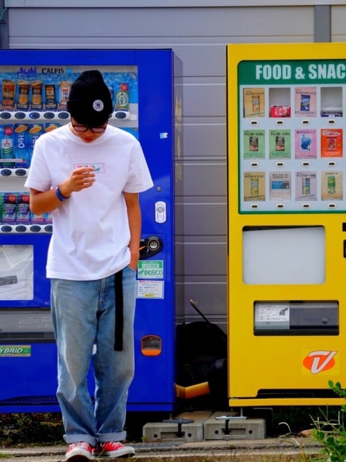 オリジナルTシャツコーデメンズ