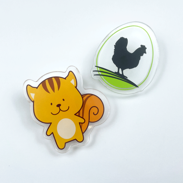 フリーカットアクリルバッジ 6×6cm