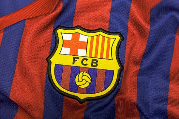 バルセロナのサッカーユニフォームは可愛いくてクラスｔシャツにおすすめ オリジナルtシャツのup T